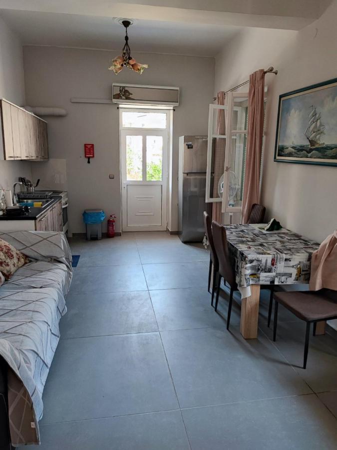 דירות נאפפליו Ευχάριστο Σπίτι Στο Κέντρο Της Πόλης Του Ναυπλίου. מראה חיצוני תמונה